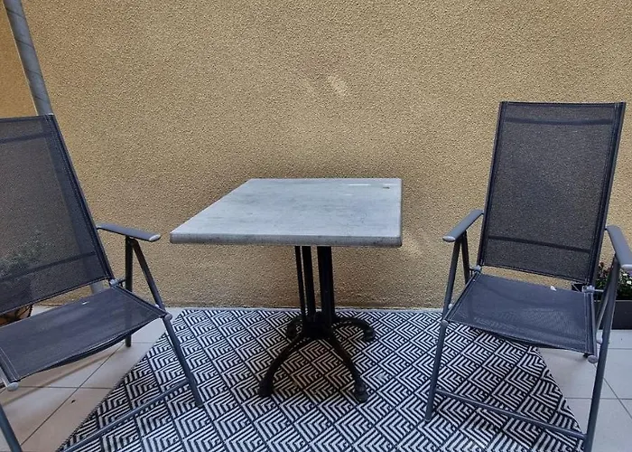 Apartment Be Happy At *